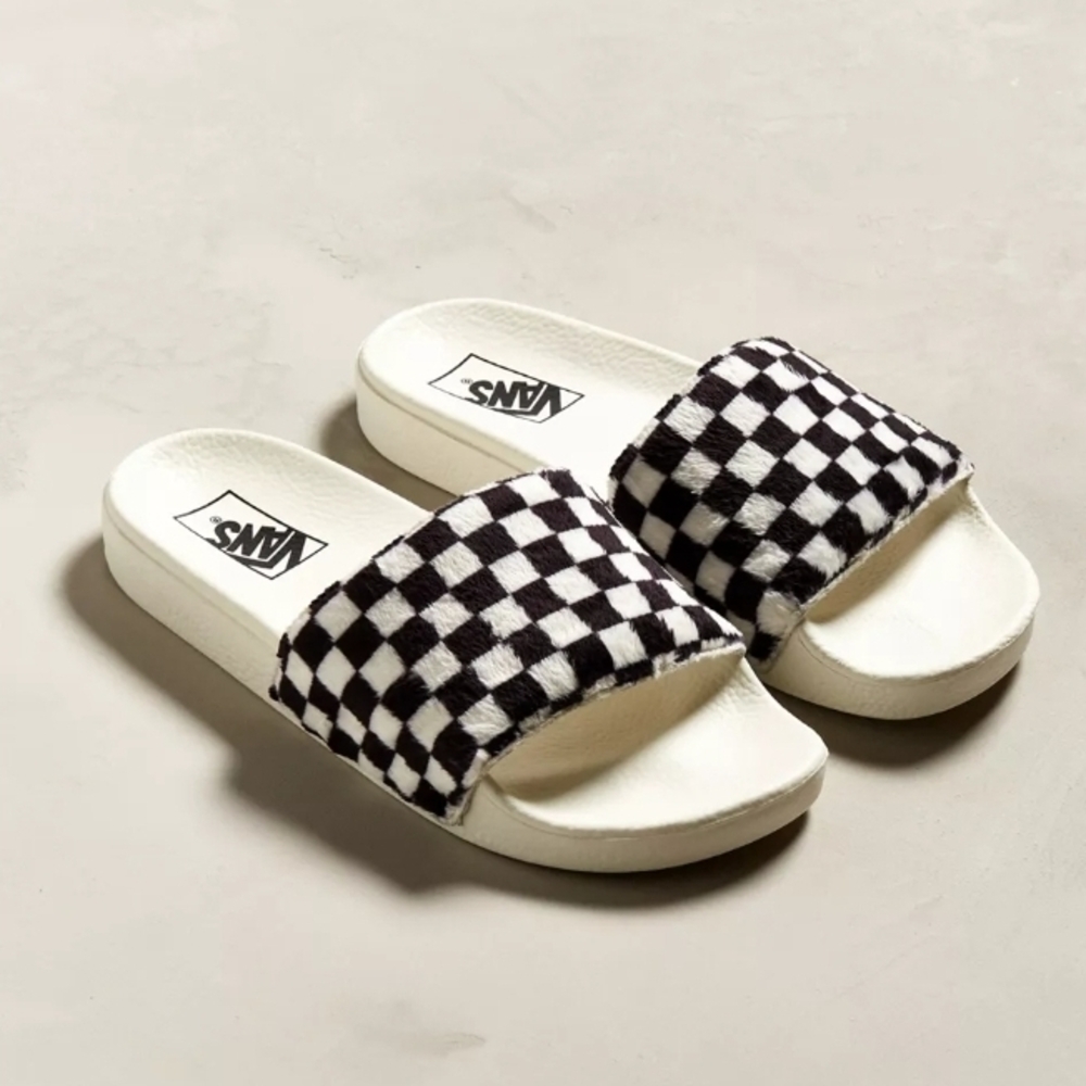 Vans Men's Sherpa (Furry) Checkered Slide Sandals - Black and White
